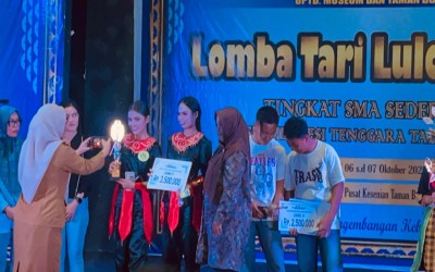 Prestasi Gemilang! SMKN 5 Kendari Raih Juara 2 Lomba Tari Lulo Kreasi Se-Sultra